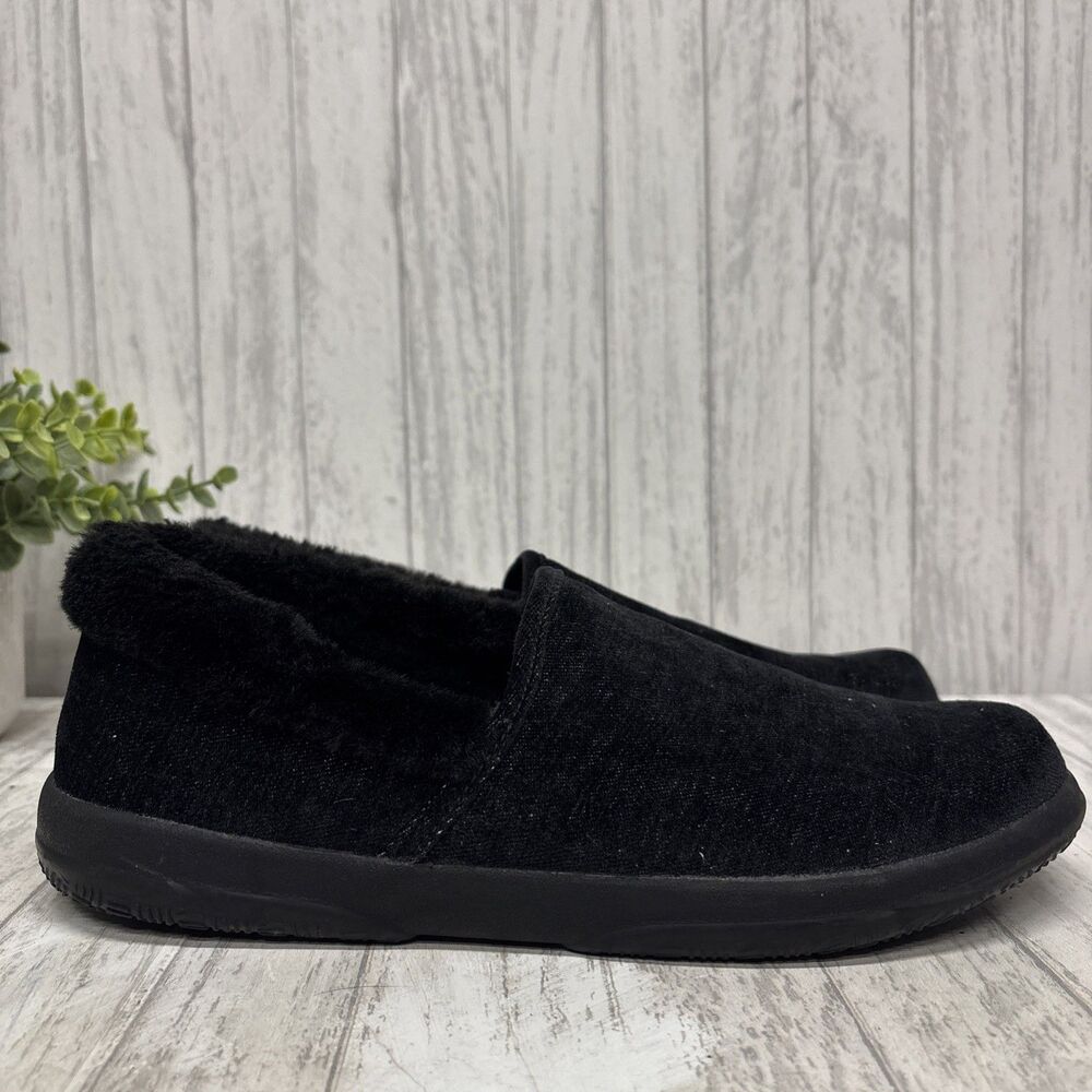 Womens Size 10 Vionic Velvet Slippers Black